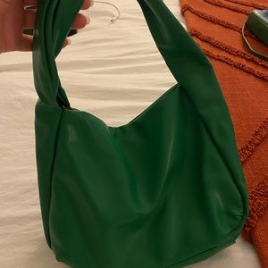 Green shoulder bag!!